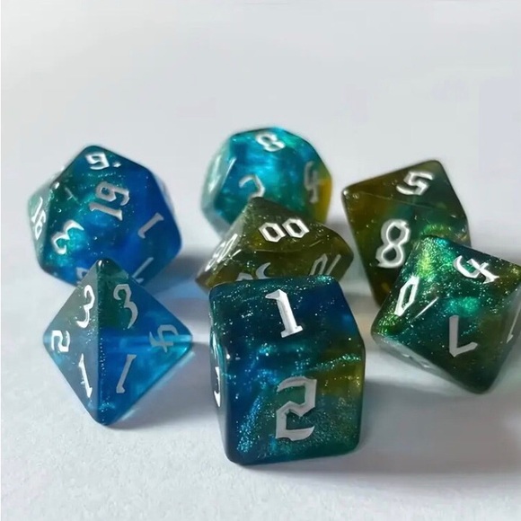 Chameleon Game Dice in Blue & Green - Picture 1 of 3